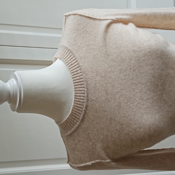 Aqua cashmere sweater - Picture 2 of 5